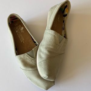 TOMS - Light green